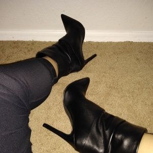 NWOT JUBIE STEVE MADDEN BOOTIE